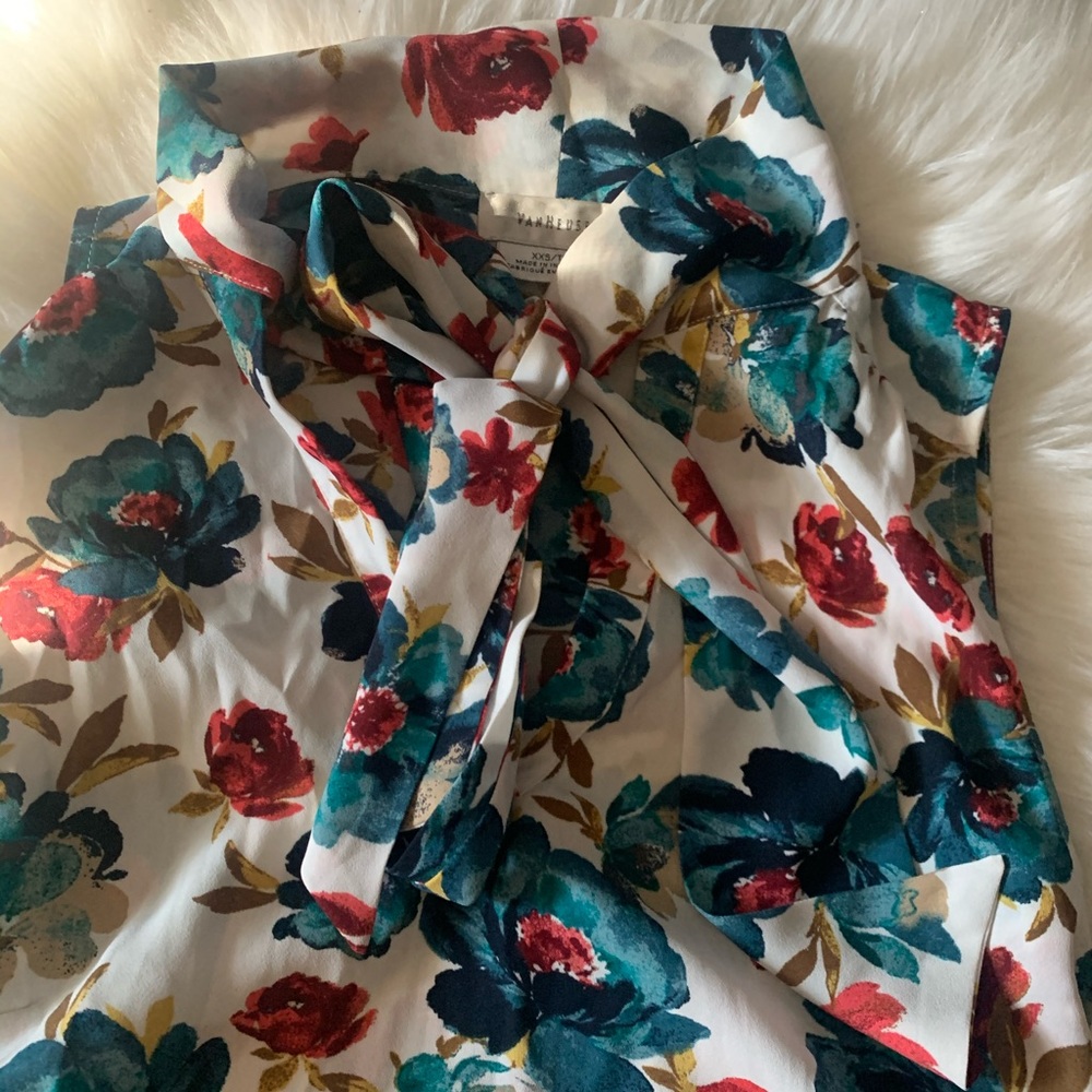 Van Heusen XXS Shirt